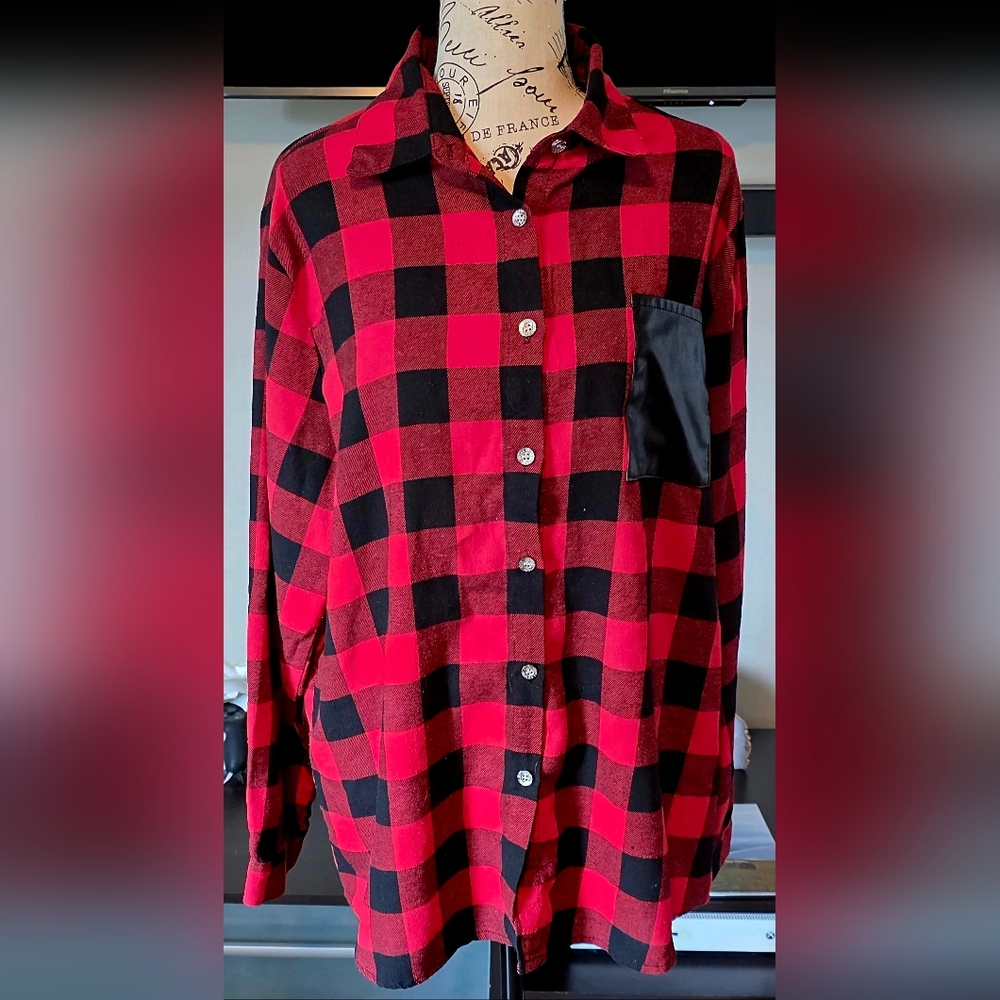 NWOT Womens Plus Size Flannel Button Down Shirt PU Leather Pocket Buffalo Plaid